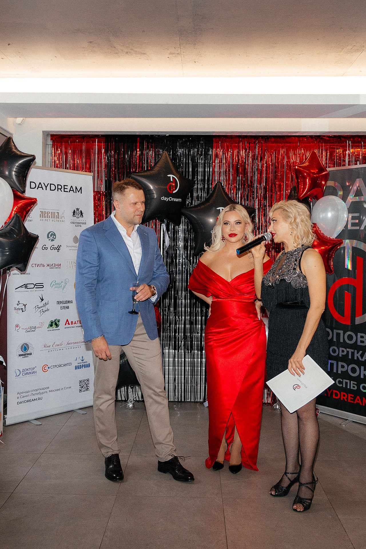 Репортаж в автосалоне. Светский фотограф Санкт-Петербург и ЛО