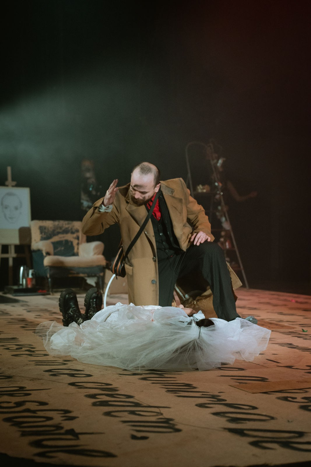 «Трехгрошовая опера». Режиссёр Даниил Филиппович