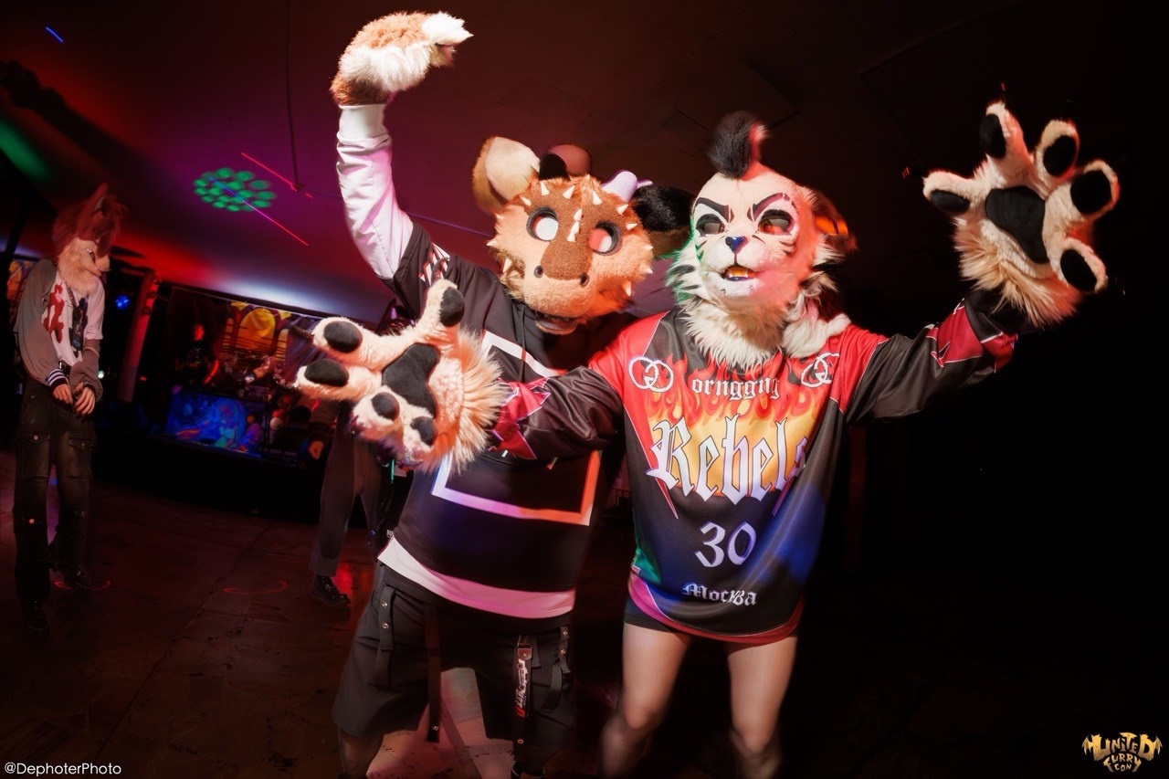 United Furry Convention 2026. Различные мероприятия и просто фотографии людей