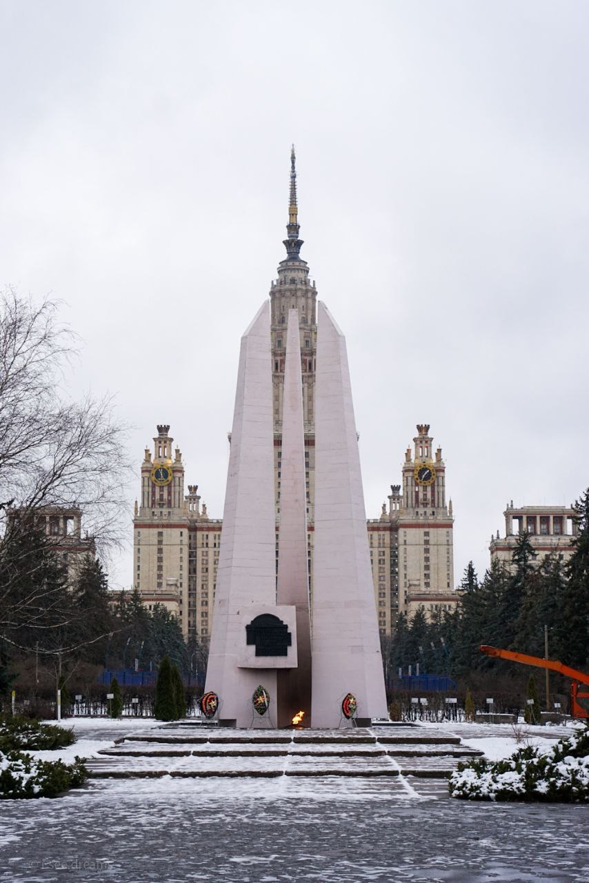 30.11.2024 // Фотоэкскурсия по Воробьевым горам с your_guide_msk. Фотовыставки serebro.gallery, в которых автором можешь стать ты! | Москва