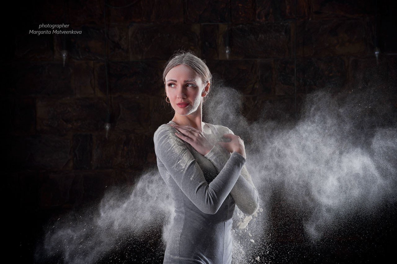 Съёмка с мукой 2. Женский фотограф Крещение Венчание Москва Брянск