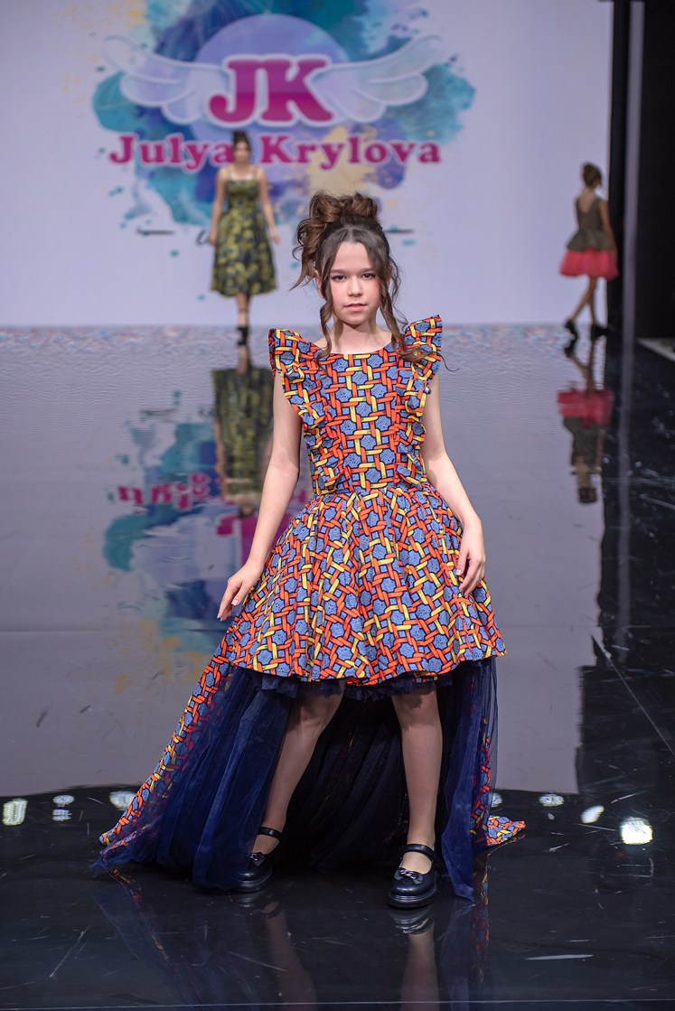 SochiFashionWeek2024 дизайнер Юлия Крылова. Семейный и коммерческий фотограф в Сочи Александр Бодунов