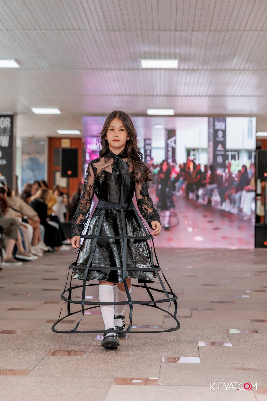 JUNIOR FASHION SHOW. КИПЯТКОМ АЛМАТЫ!