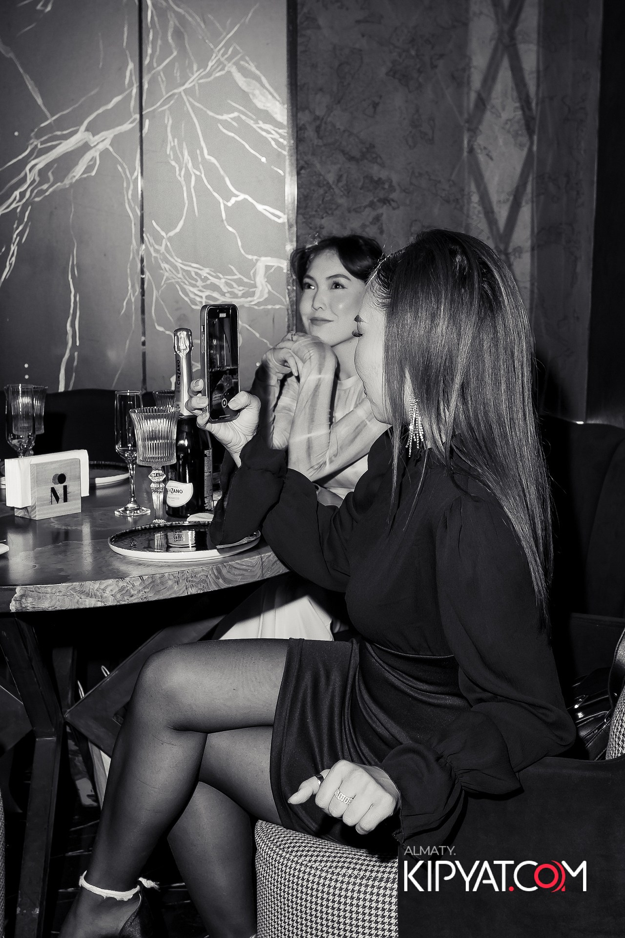 MOOD BAR & TERRACE. КИПЯТКОМ АЛМАТЫ!