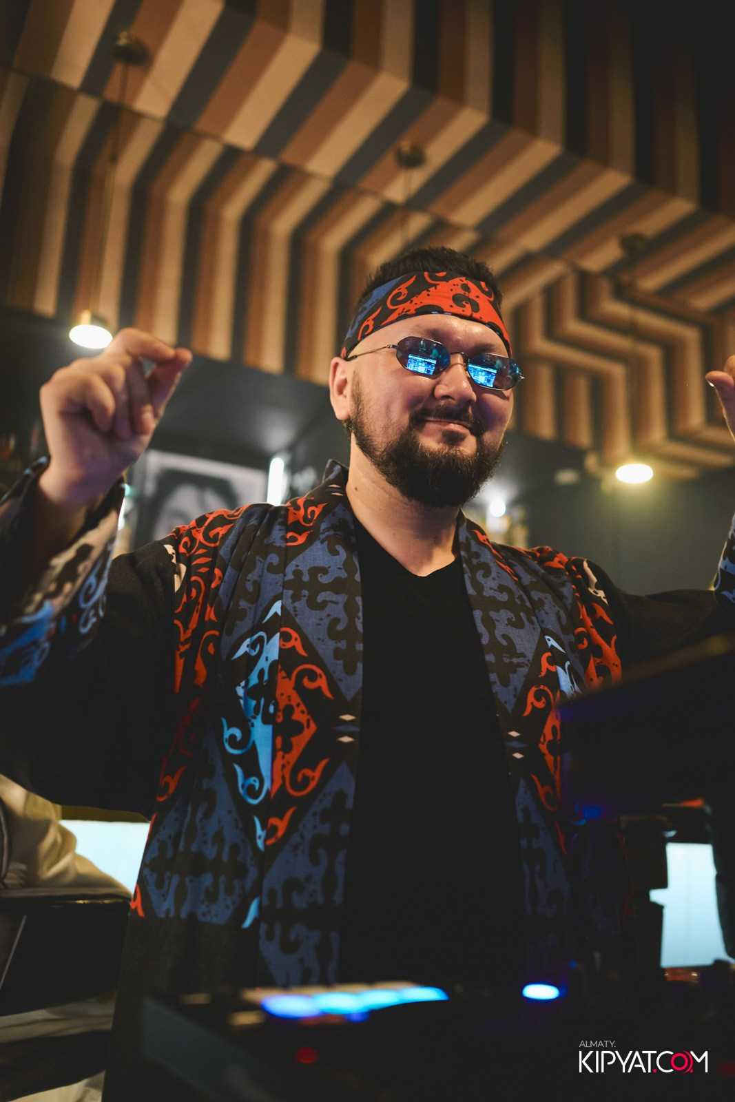 URBAN COFFEE. КИПЯТКОМ АЛМАТЫ!