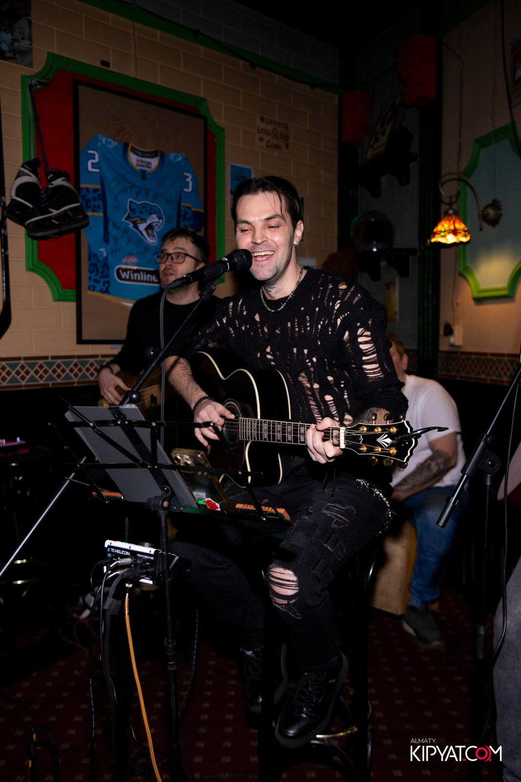 HARATS IRISH PUB НА АЛЬ-ФАРАБИ. КИПЯТКОМ АЛМАТЫ! Фотосъемка мероприятий в Алматы