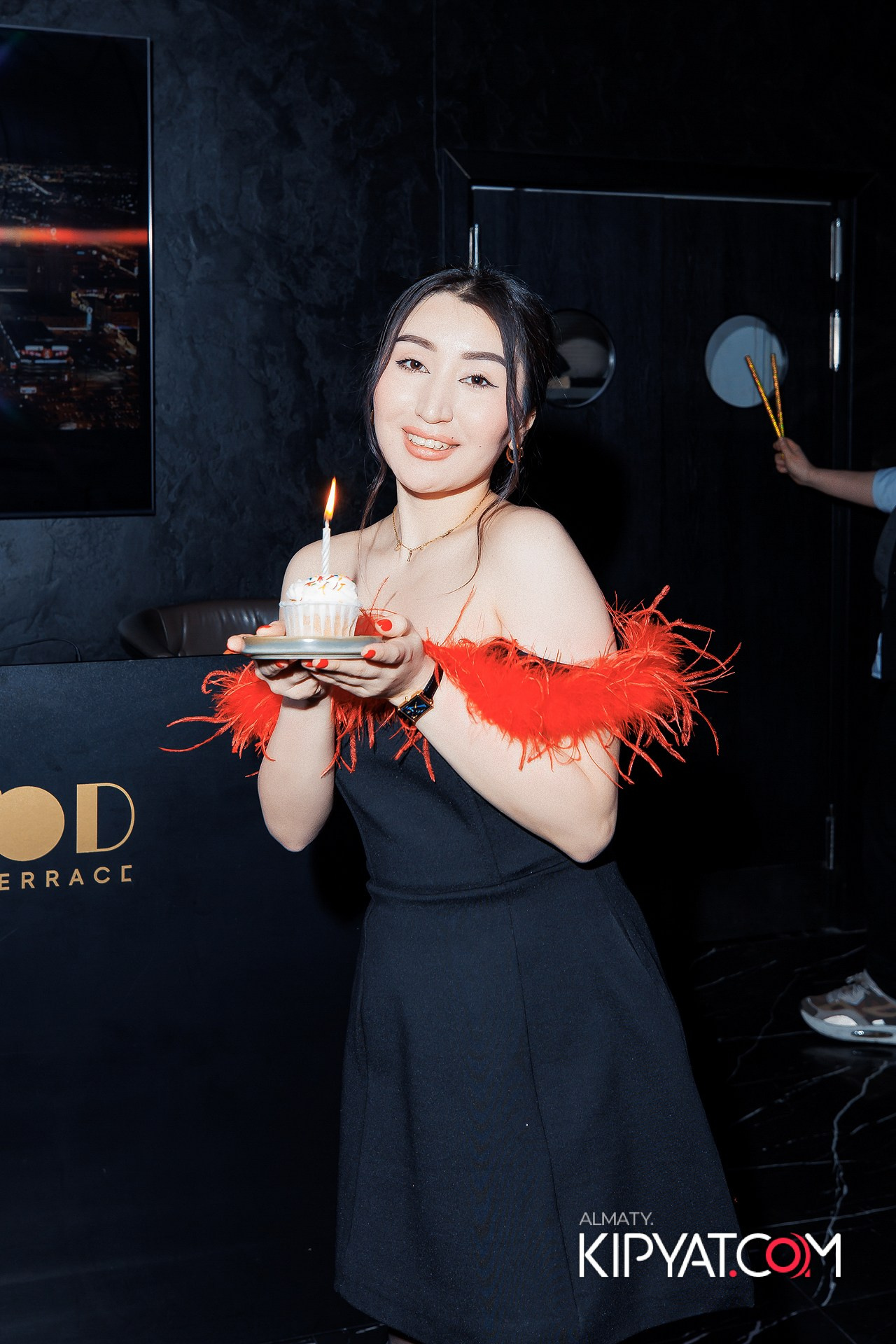 MOOD BAR & TERRACE. КИПЯТКОМ АЛМАТЫ!