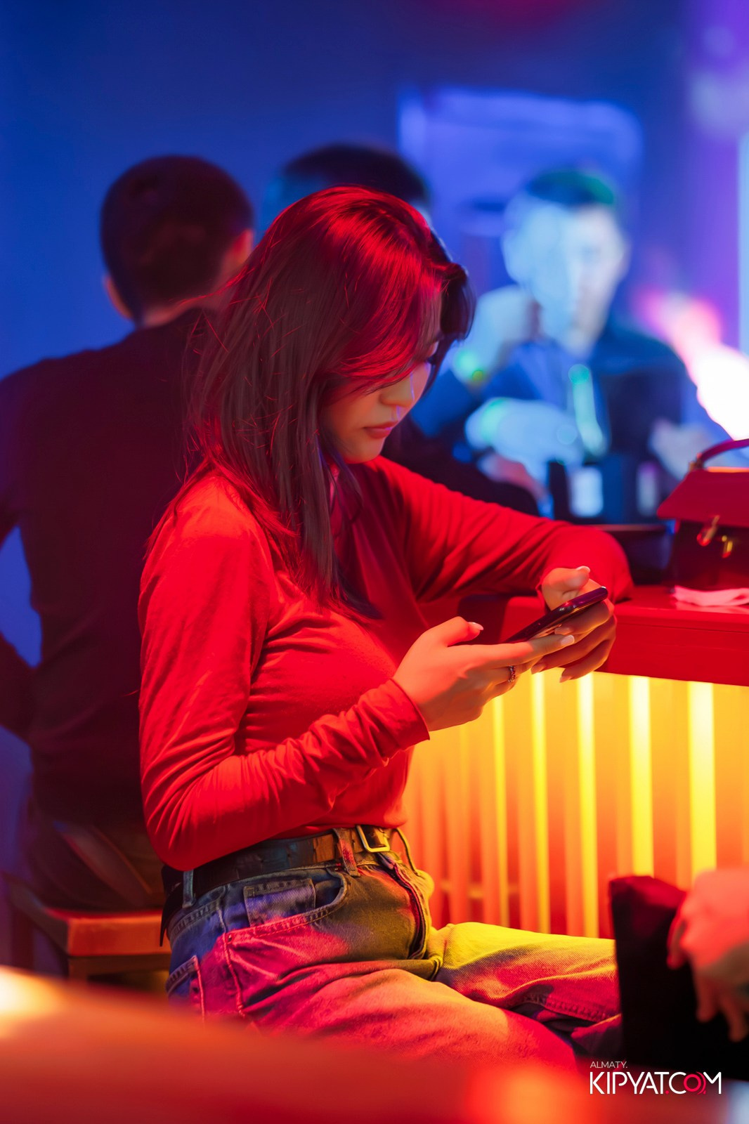 UYAT EMES BAR. КИПЯТКОМ АЛМАТЫ!