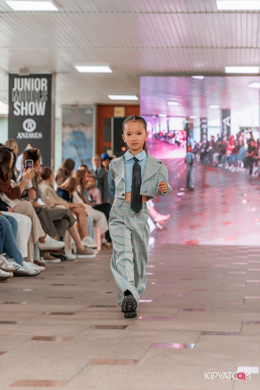 JUNIOR FASHION SHOW. КИПЯТКОМ АЛМАТЫ!
