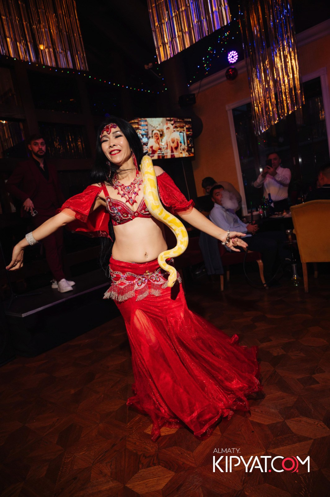 ZIYAFET STEAK HOUSE. КИПЯТКОМ АЛМАТЫ!