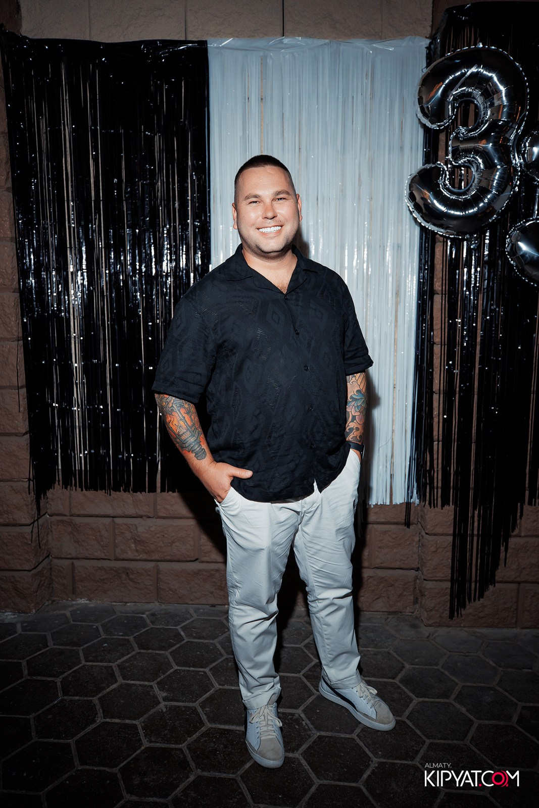 THE WALL STREET. КИПЯТКОМ АЛМАТЫ!