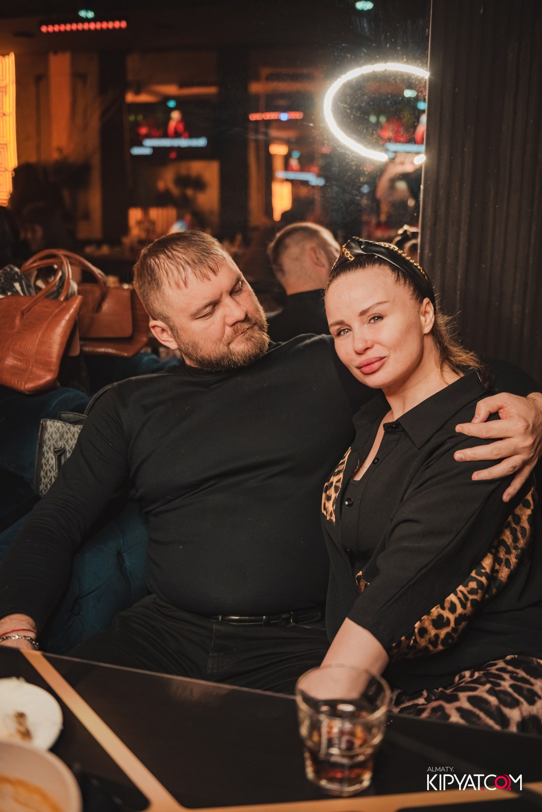 УХО И МЕДВЕДЬ НА ГАГАРИНА. КИПЯТКОМ АЛМАТЫ!