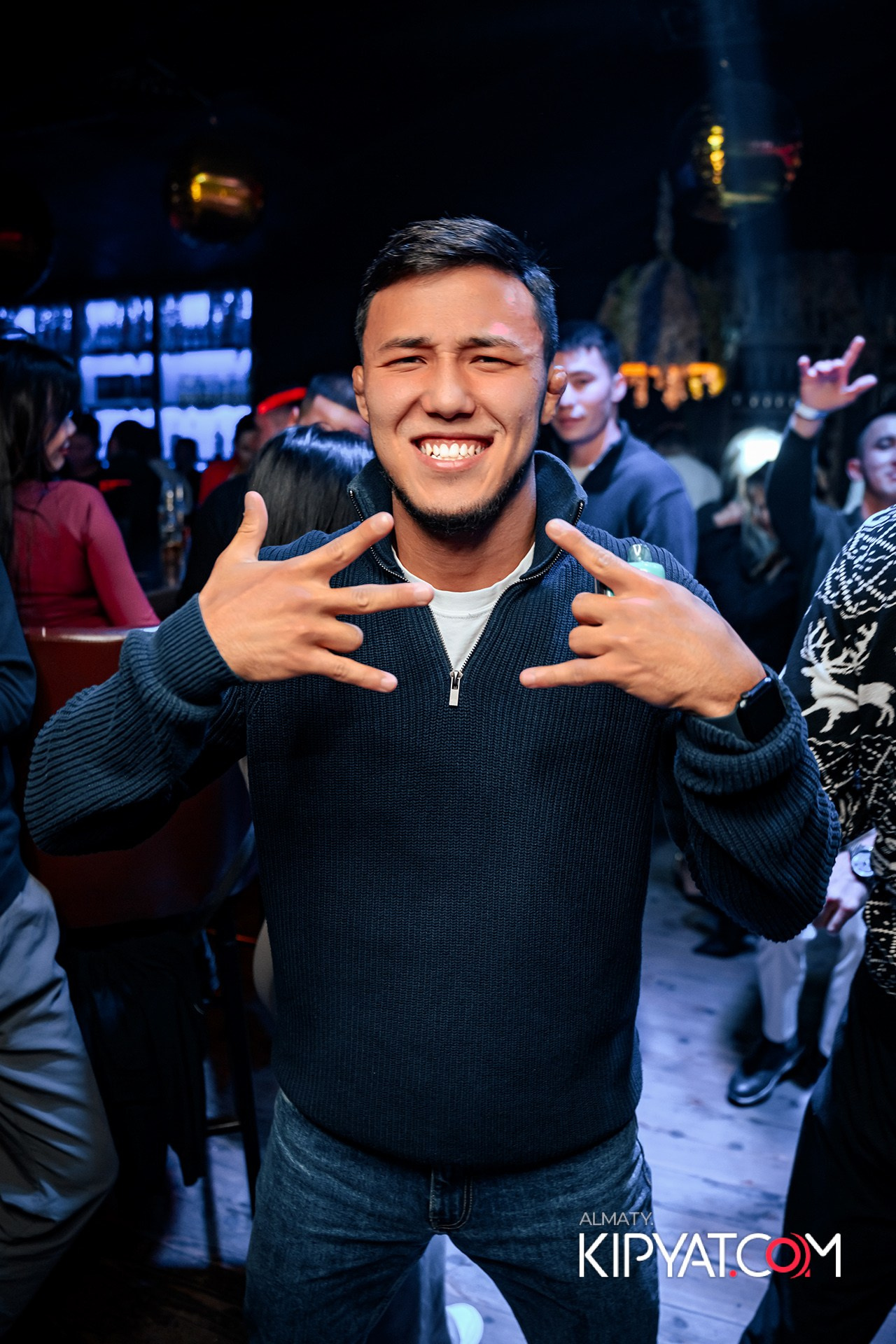 UYAT EMES BAR. КИПЯТКОМ АЛМАТЫ!