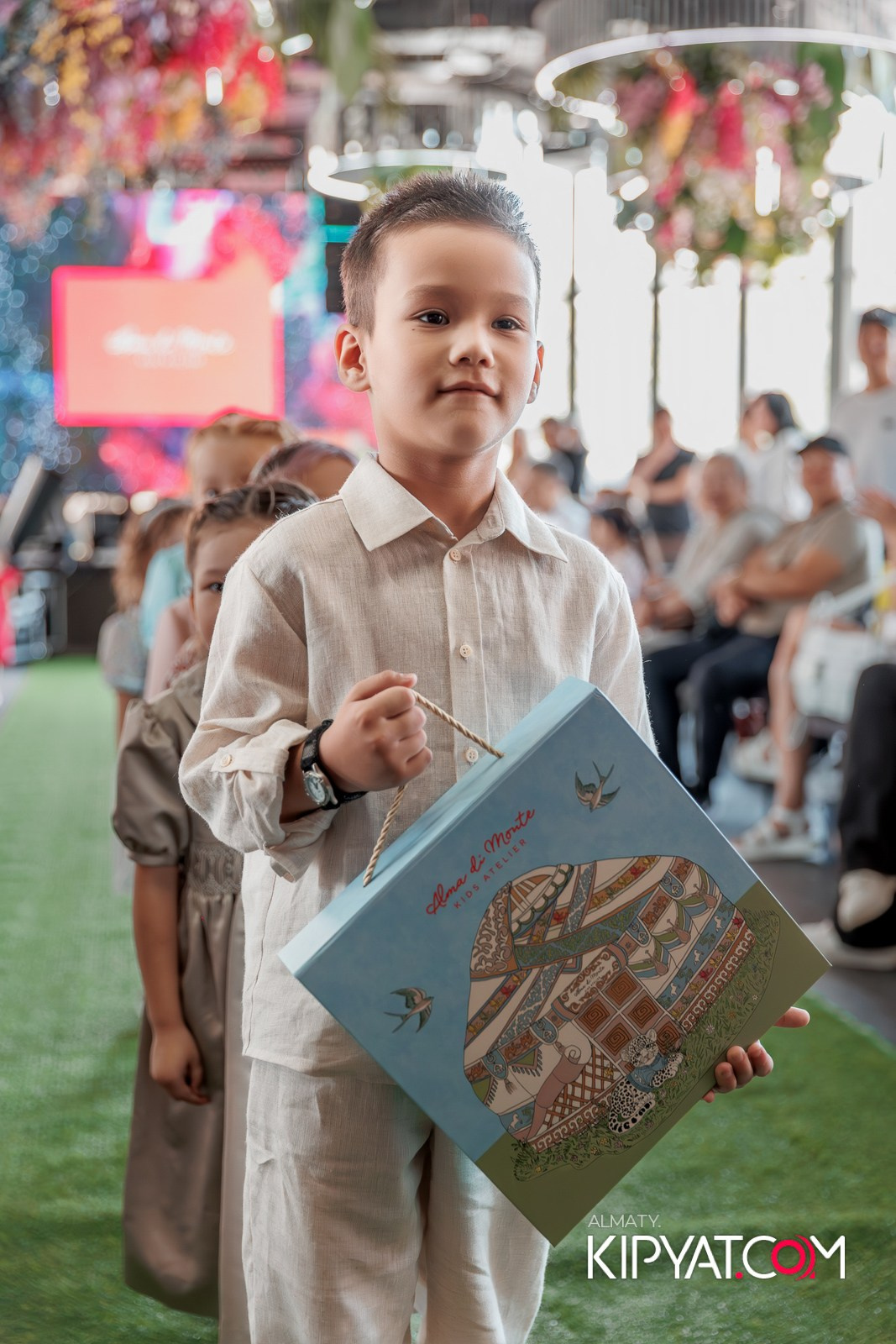 PROM KIDS FASHION SHOW. КИПЯТКОМ АЛМАТЫ!