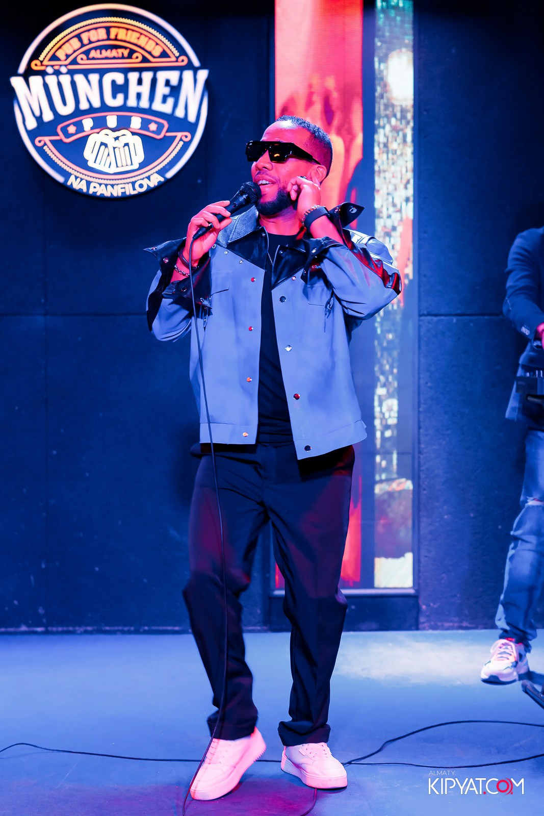 MUNCHEN PUB NA PANFILOVA. КИПЯТКОМ АЛМАТЫ!