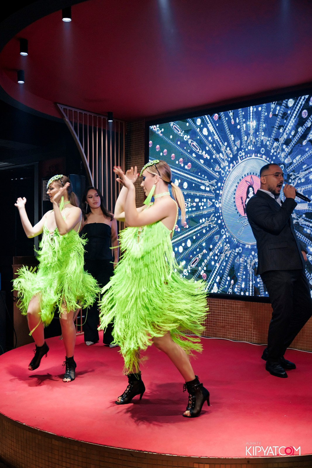 ЗАЯ, НА БИС. КИПЯТКОМ АЛМАТЫ!