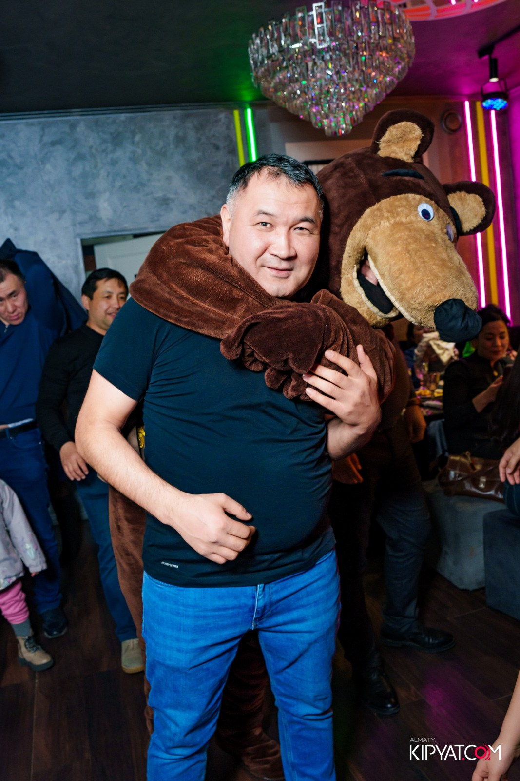 УХО И МЕДВЕДЬ НА САИНА. КИПЯТКОМ АЛМАТЫ!