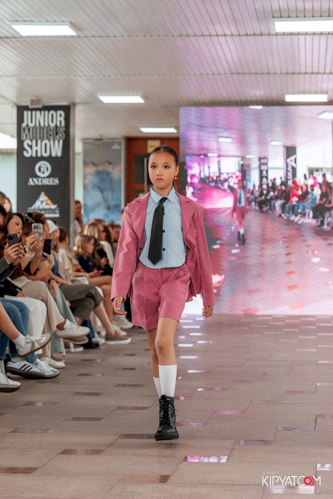 JUNIOR FASHION SHOW. КИПЯТКОМ АЛМАТЫ!