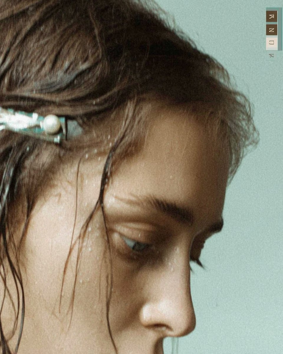 Визуальная концепция с внедрением реального товара для бренда ювелирных украшений. Ekaterina Kiral — Visual Branding & AI Creation