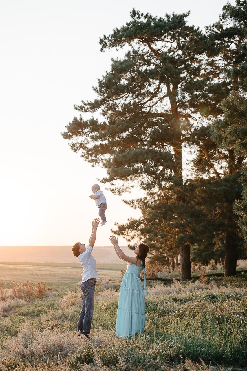 Ира, Равиль и Лёва в ожидании чуда. Фотограф Валерия Голубева (Миронова)