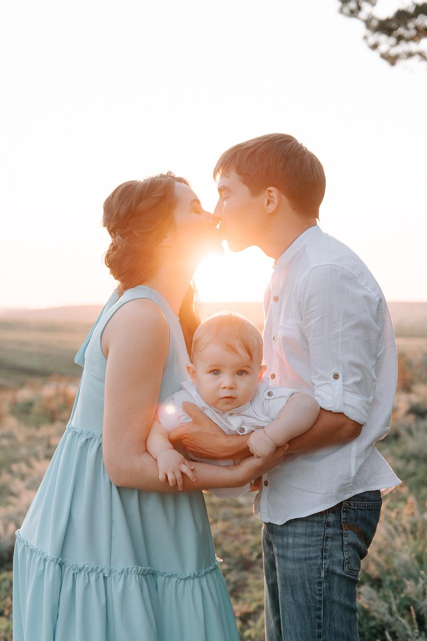 Ира, Равиль и Лёва в ожидании чуда. Фотограф Валерия Голубева (Миронова)