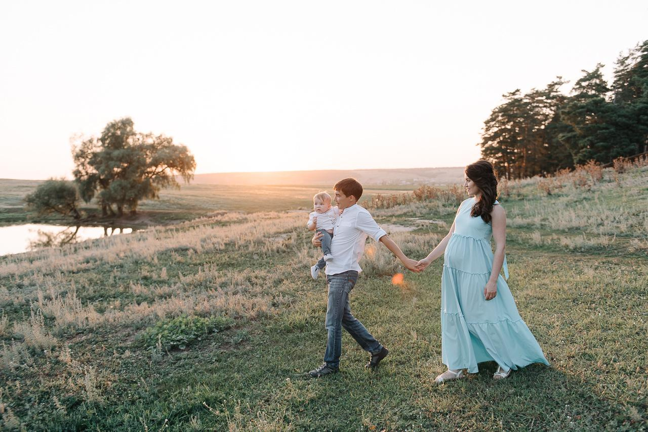 Ира, Равиль и Лёва в ожидании чуда. Фотограф Валерия Голубева (Миронова)