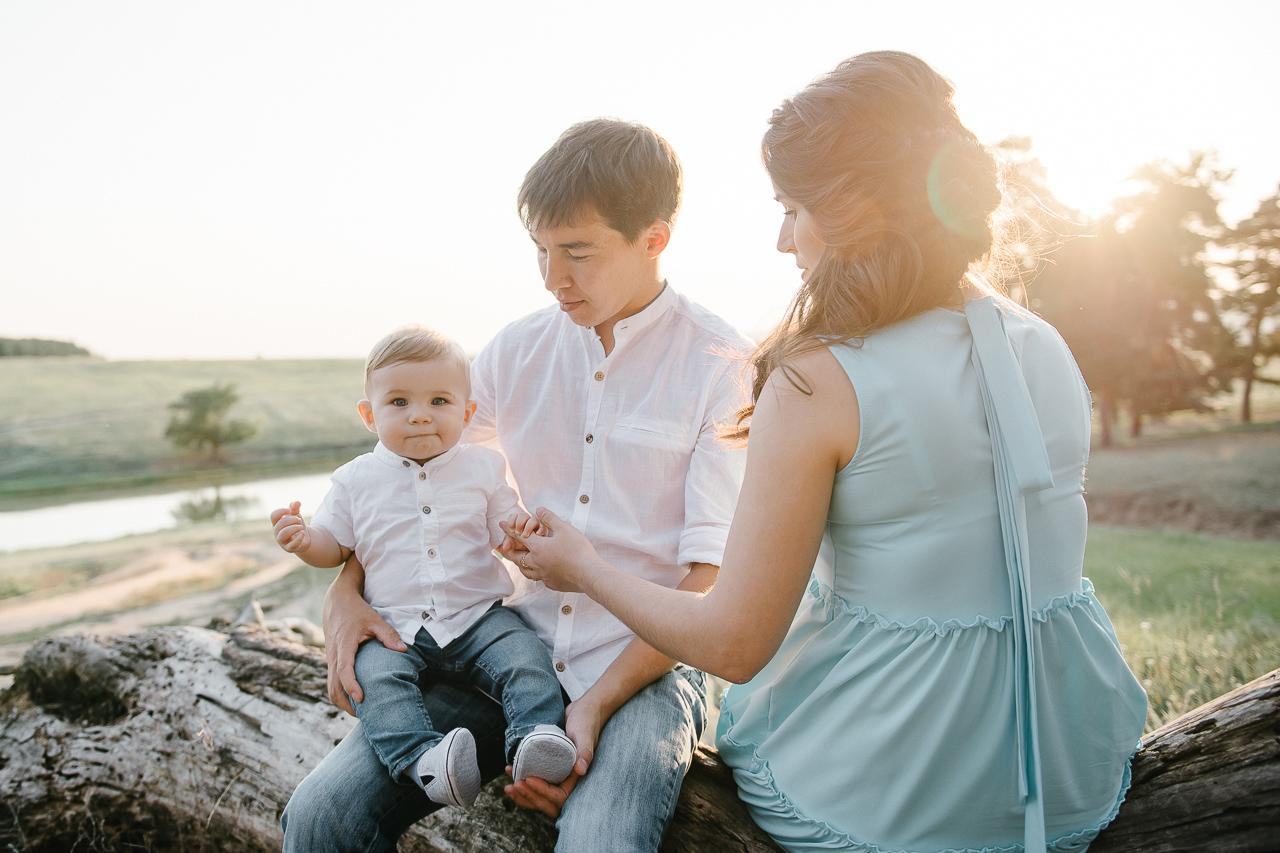 Ира, Равиль и Лёва в ожидании чуда. Фотограф Валерия Голубева (Миронова)