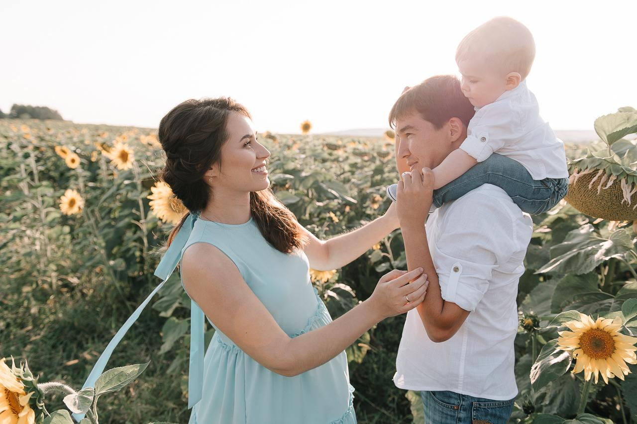 Ира, Равиль и Лёва в ожидании чуда. Фотограф Валерия Голубева (Миронова)