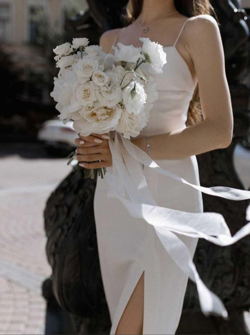 Белые для буктов, 250 руб. Дизайнер полиграфии в Санкт-Петербурге. Заказать свадебные приглашения, подарочные сертификаты, полиграфию для бизнеса, шелковые ленты