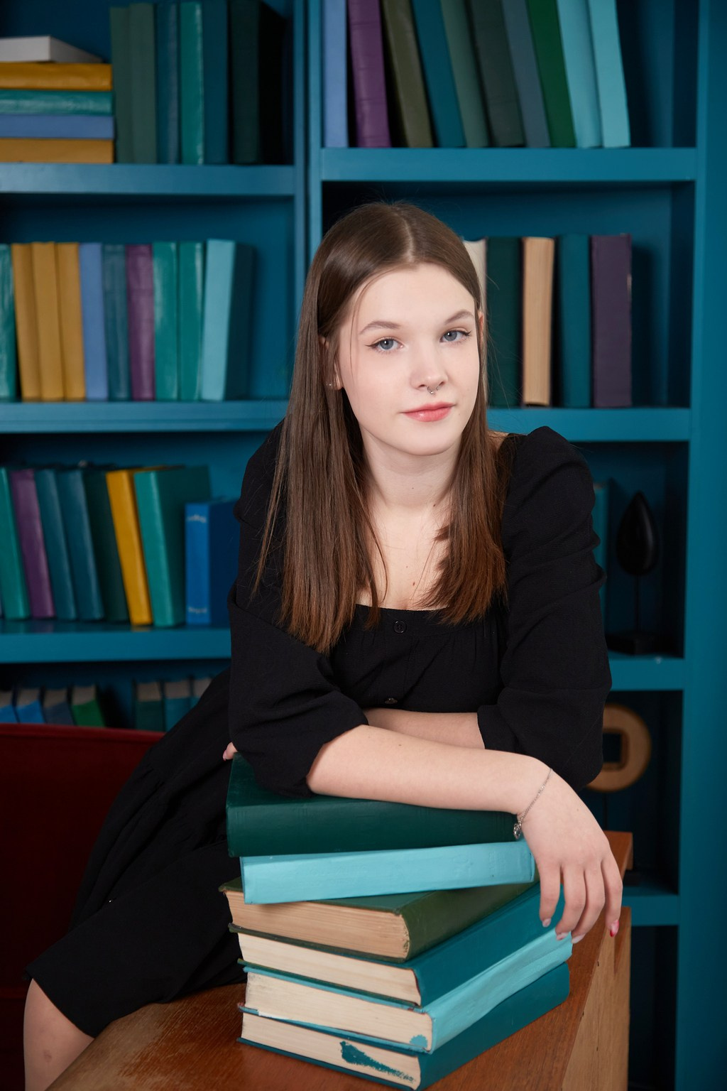 ФОТОСЕССИЯ В ГОРОДСКОЙ БИБЛИОТЕКЕ. Школьная фотография в Санкт-Петербурге, выпускные альбомы, фотосессии