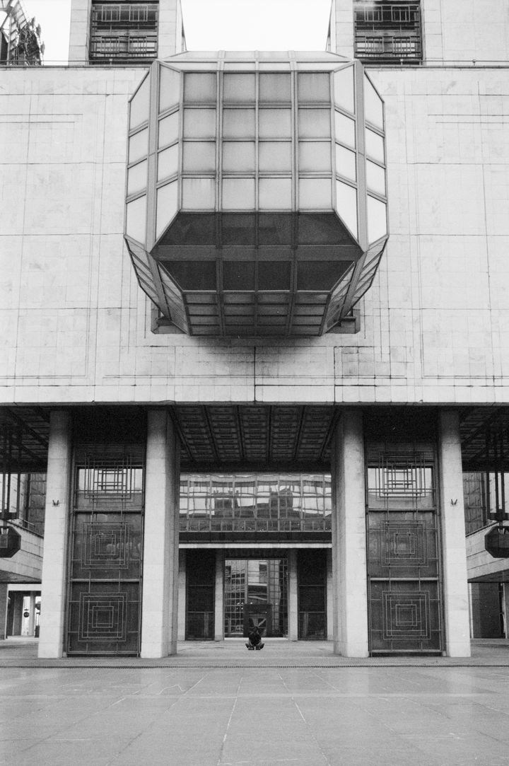 Фотосъемка у московского дома — фактурные стены и лестницы