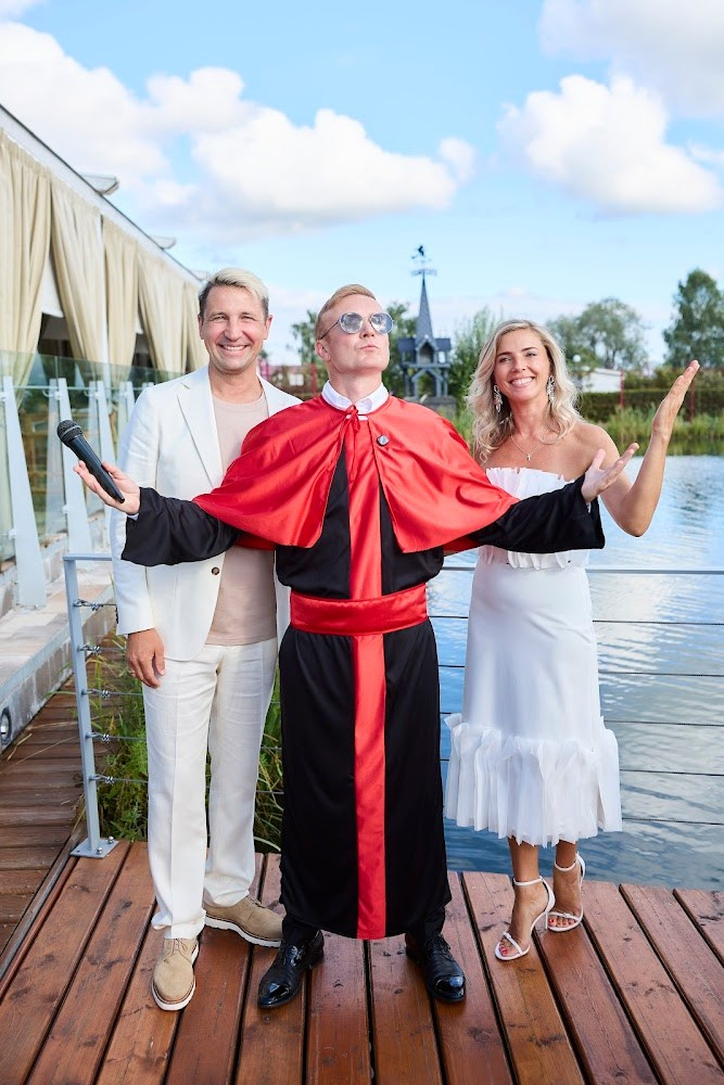 Ведущий Калашников. Подрядчики и друзья сети свадебных площадок House for wedding