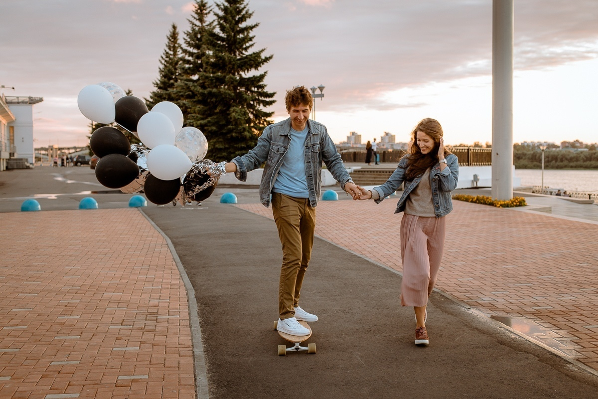 Masha and Sasha. Fotograf u Crnoj Gori-porodično fotografisanje sa djecom, lovestory, nekretnine