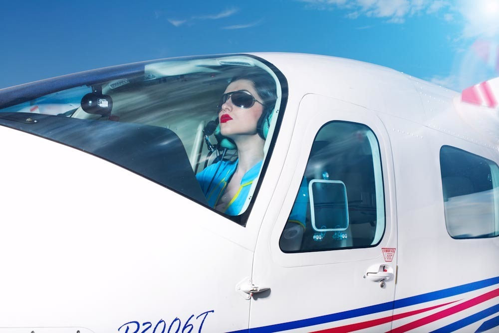 креативная рекламная фотосессия в самолетах и вертолетах