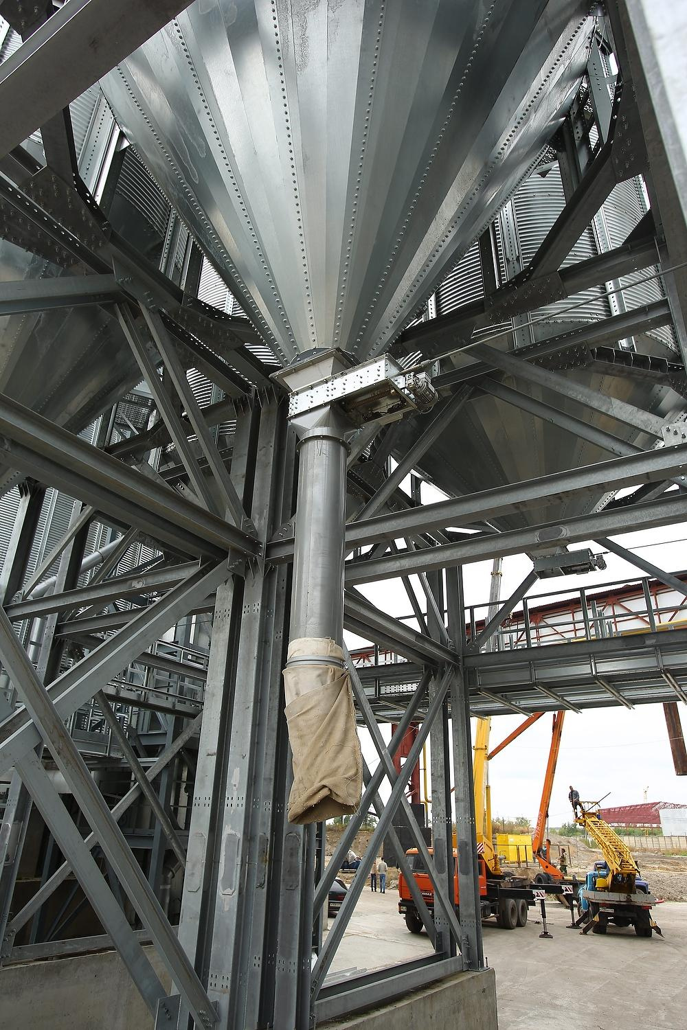 ROMAX изготовление конструкций и оборудования для зернохранилищ. Фотограф, видеограф