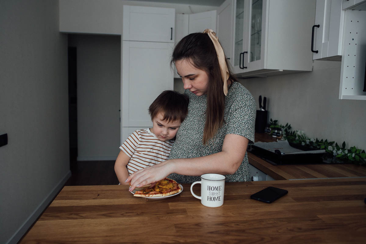 Пицца на троих. Семейный и свадебный фотограф в Москве Жнякина Юлия