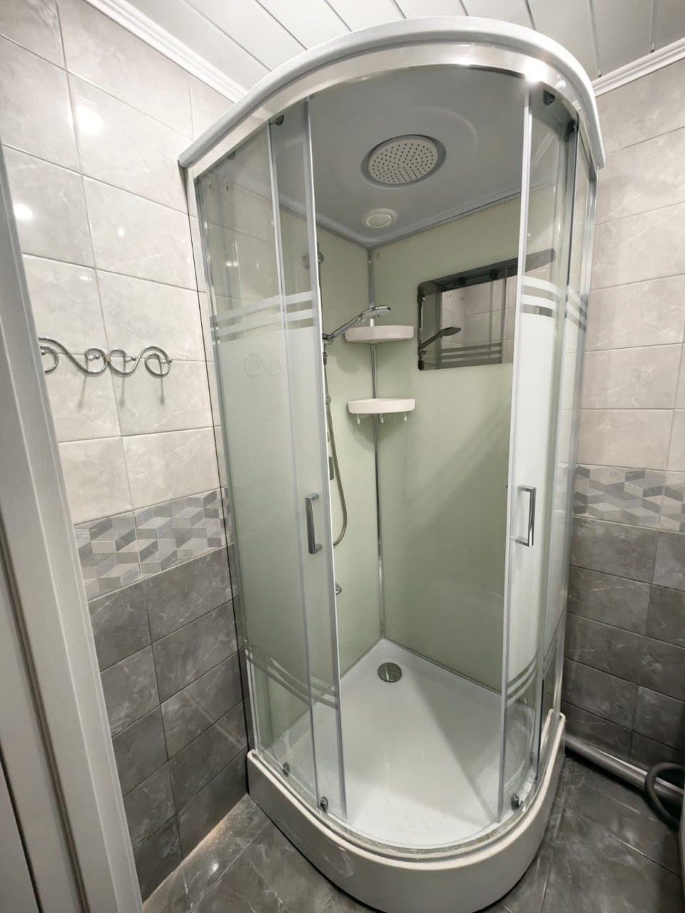 Ванная комната (ул. Амирхана д. 28). Ремонт санузла, туалета, ванной под ключ в Казани. Укладка плитки