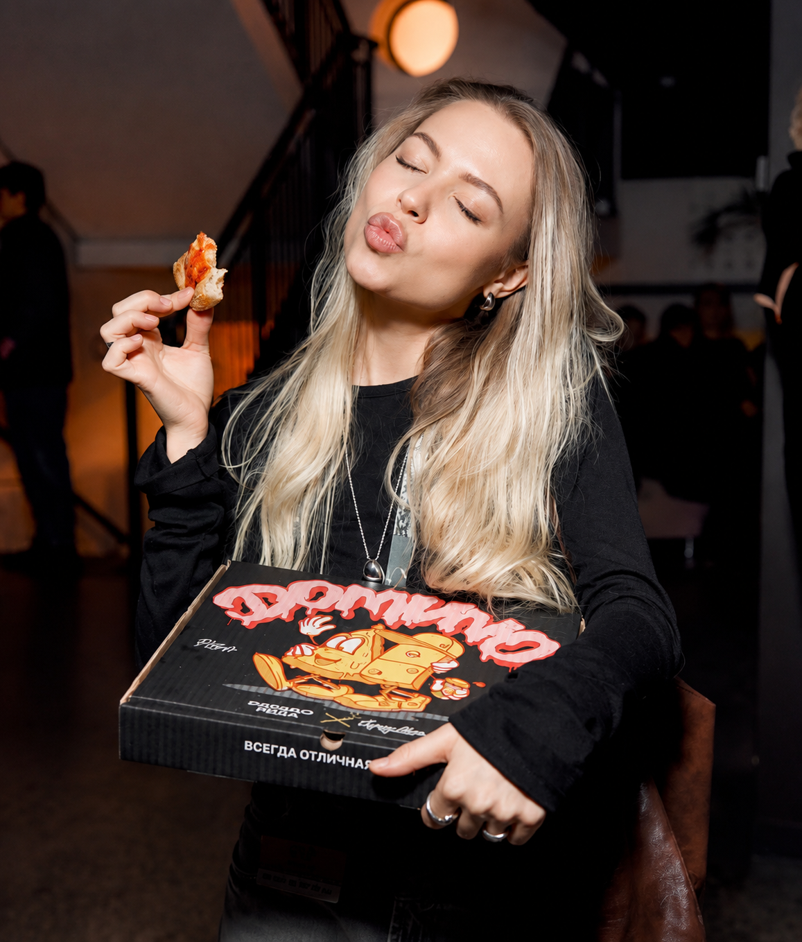 DOMINO PIZZA. Современное искусство Evgeny Ches
