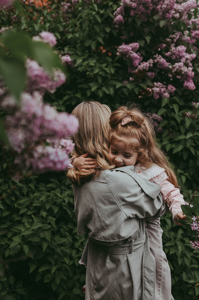 Мама и дочка в сирени!). Катя Сидор — фотограф в Москве