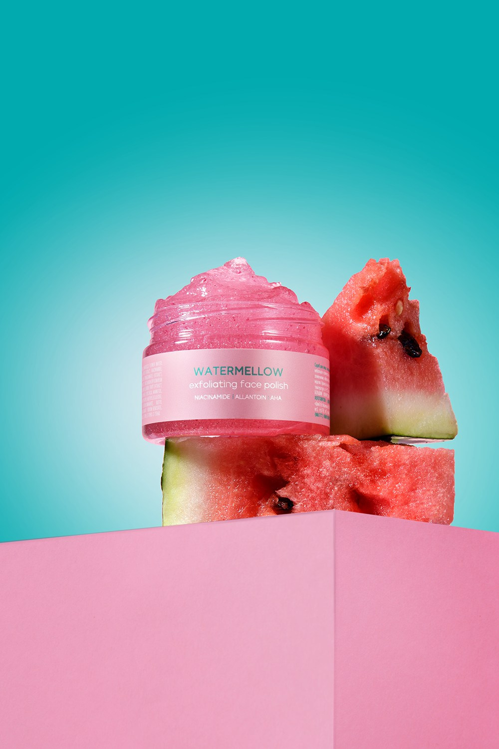 Рекламная предметная фотосъемка скраб с арбузом
