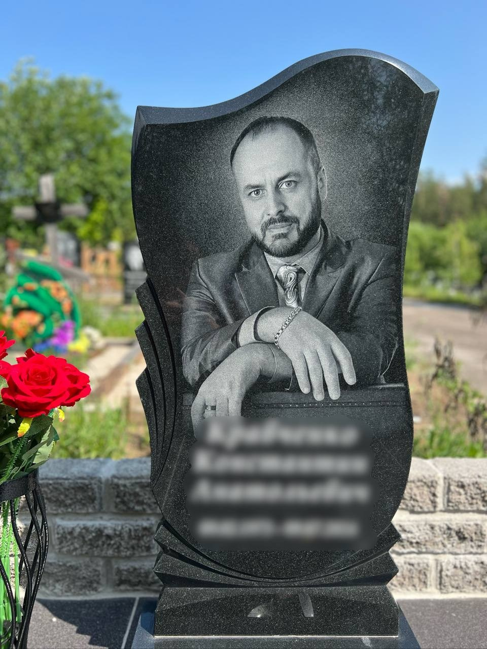 Гравировка от наших художников. ГРАНИТ26 Ритуальные услуги Железногорск. Благоустройство могил, продажа памятников