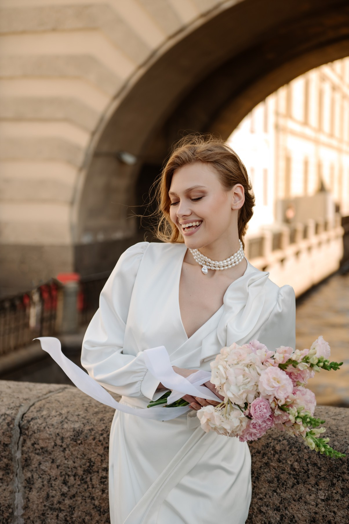 Прогулка у Эрмитажа. Свадебный и сеейный фотограф в Санкт-Петербурге Елена Худякова
