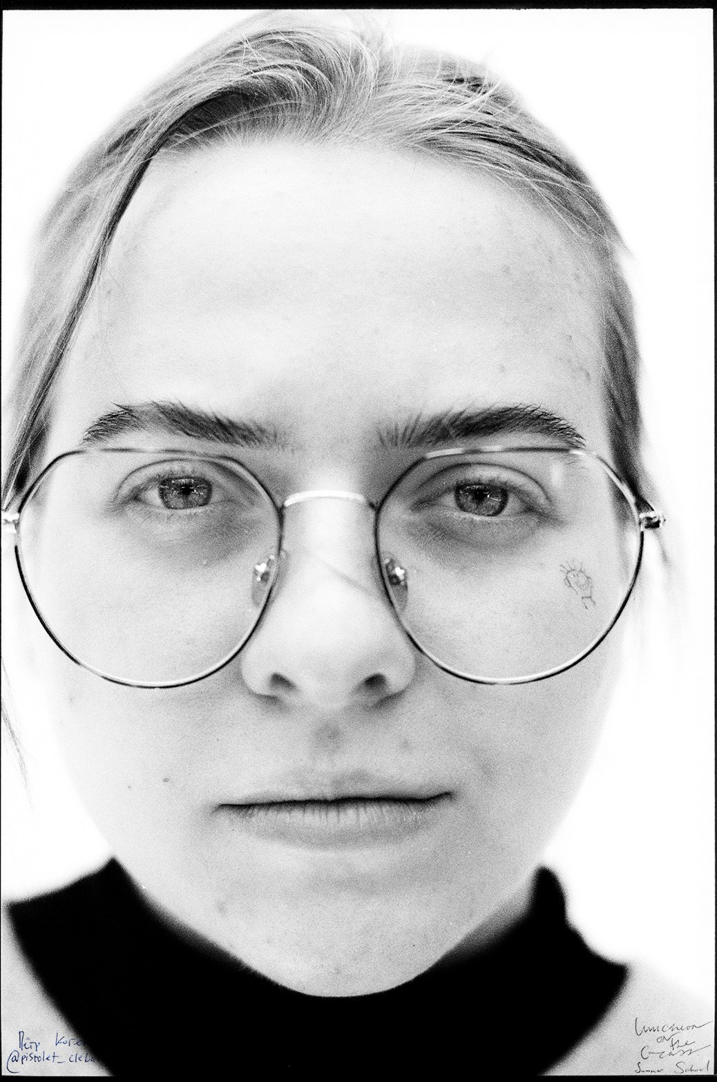 Классическая портретная выездная фотосессия (полевое исследование). Один человек один кадр. Летняя Школа. Дубна. Портретный и художественный фотограф в Москве Пётр Корень