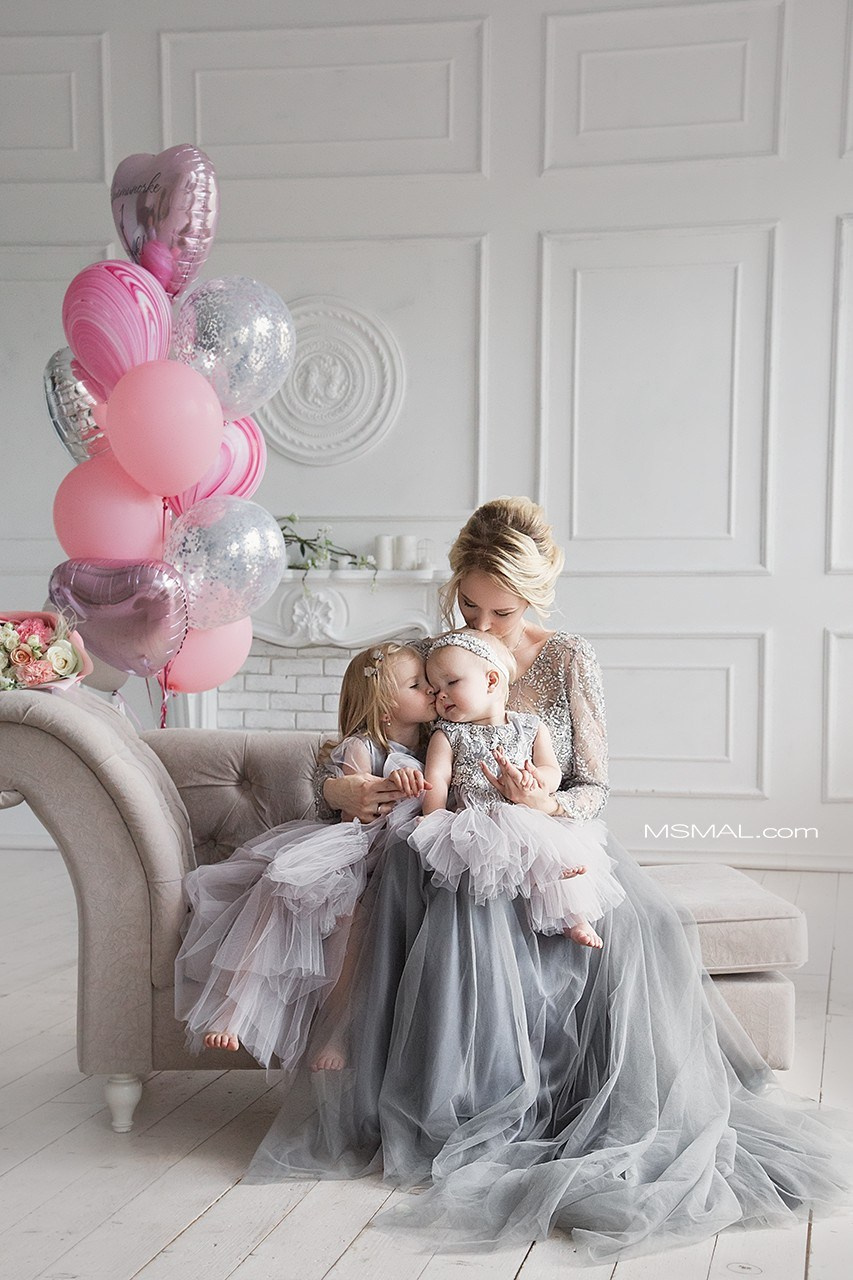 фотосессия дня рождения ребенка, фотосъемка в красивых платьях, фотосессия в фотостудии