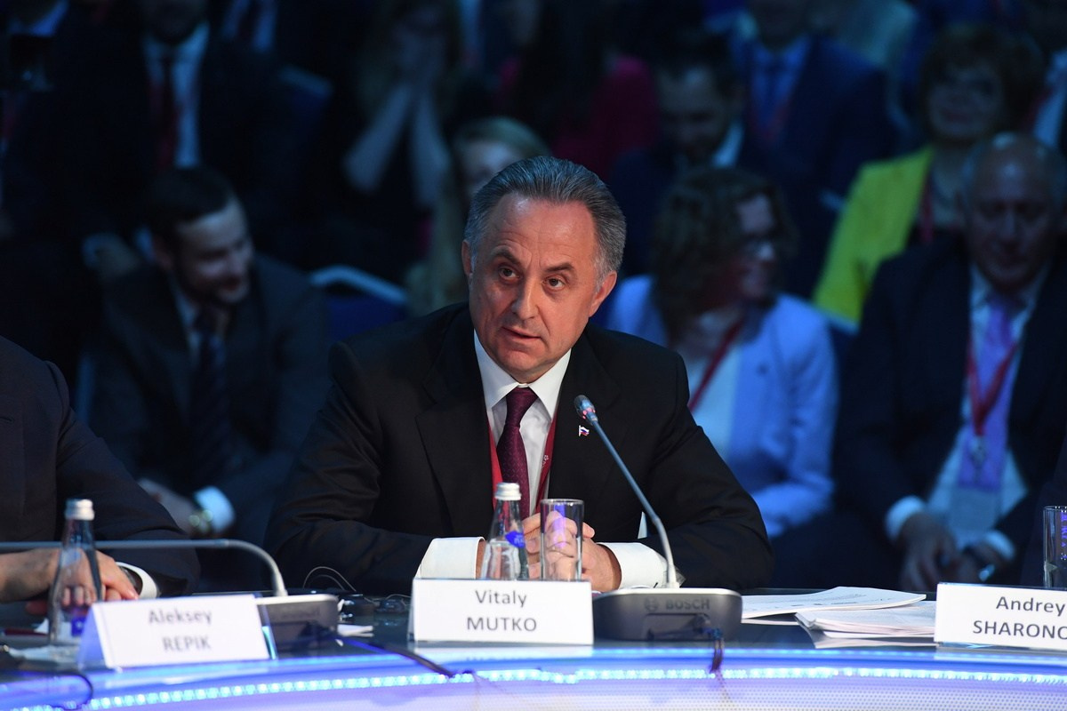 Миллиарды в кадре: как снимать на ПМЭФ. Документальный фотограф Сергей Вдовин