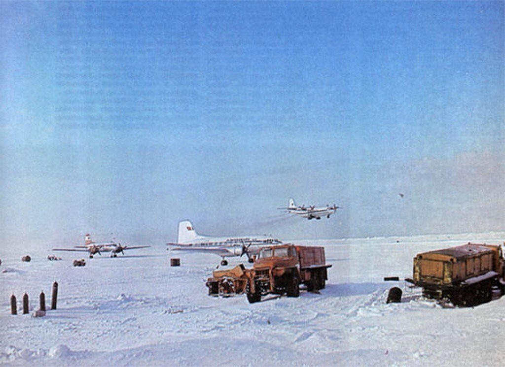 Исторические фотографии. Фотоальбом показывающий увлекательный мир авиации и мир медведей Андрея Иванова