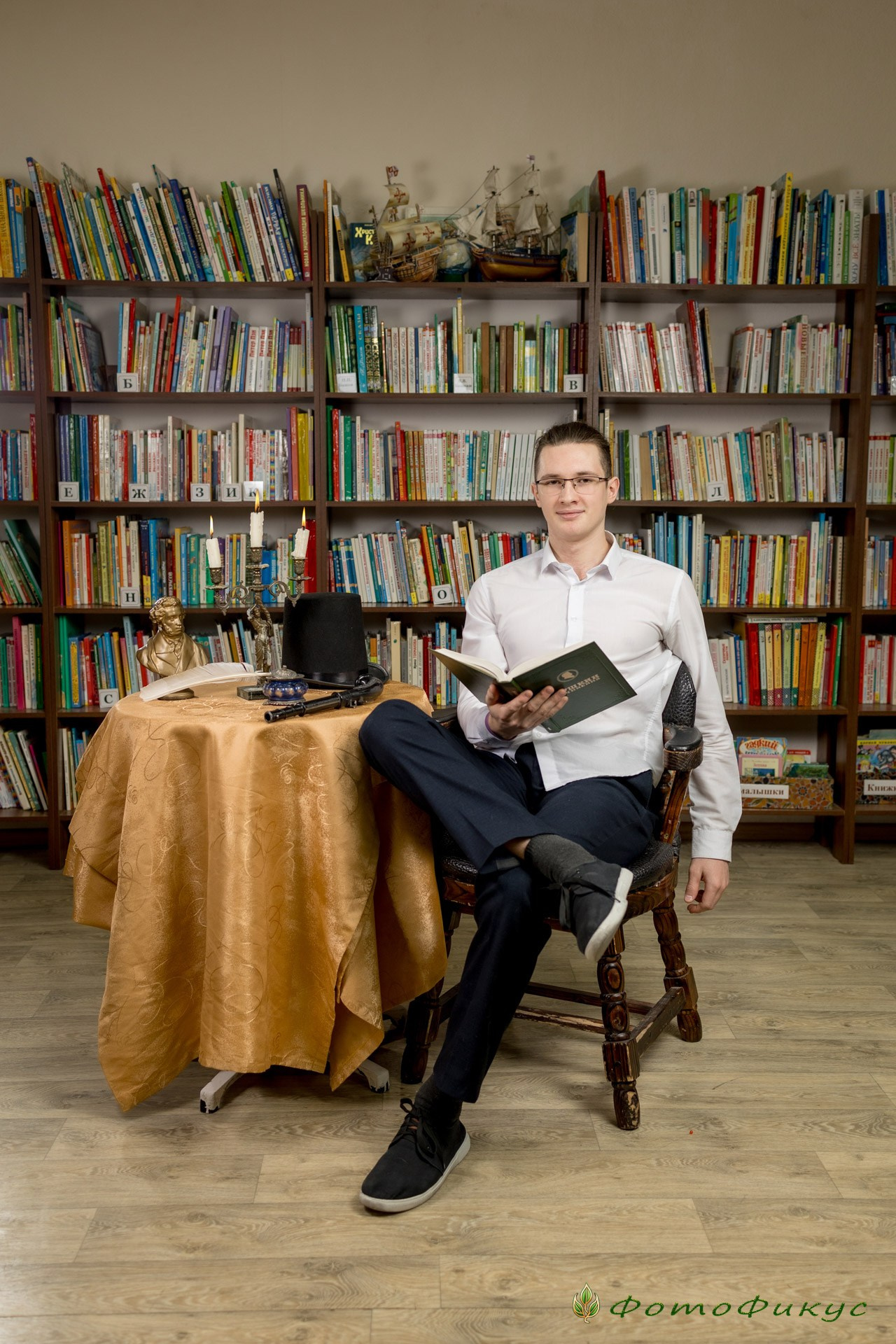 Старшеклассники. В школе, на улице. Фотографы Евгений и Екатерина. Фотофикус. Тюмень