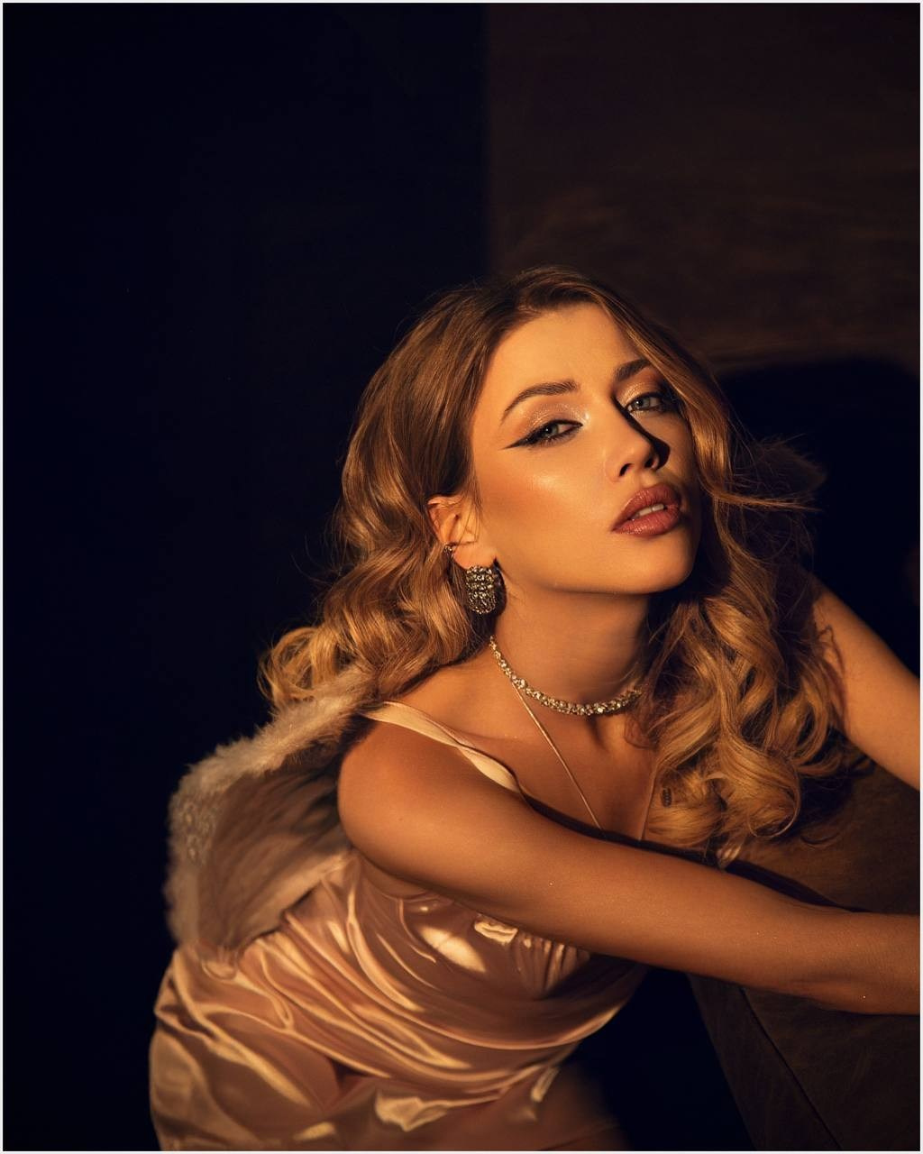 Кристина Вайнас (Строителева). Креативный фотограф в Москве Анастасия