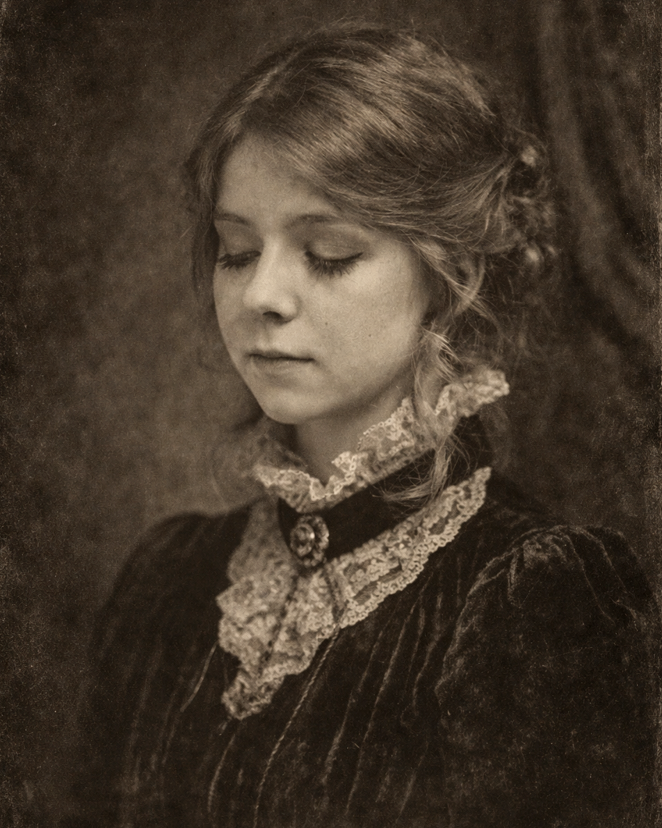 Викторианский стиль, готика, фото снятые мной, пленка, цифра. Фотограф крещение венчание в Петербурге! Помогает подобрать храм и посоветовал душевного батюшку в СПб