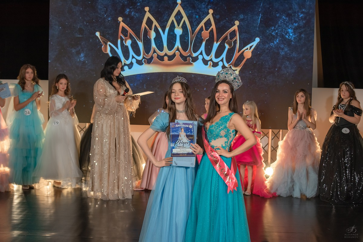 GrandFashionShow2024. Семейный и коммерческий фотограф в Сочи Александр Бодунов